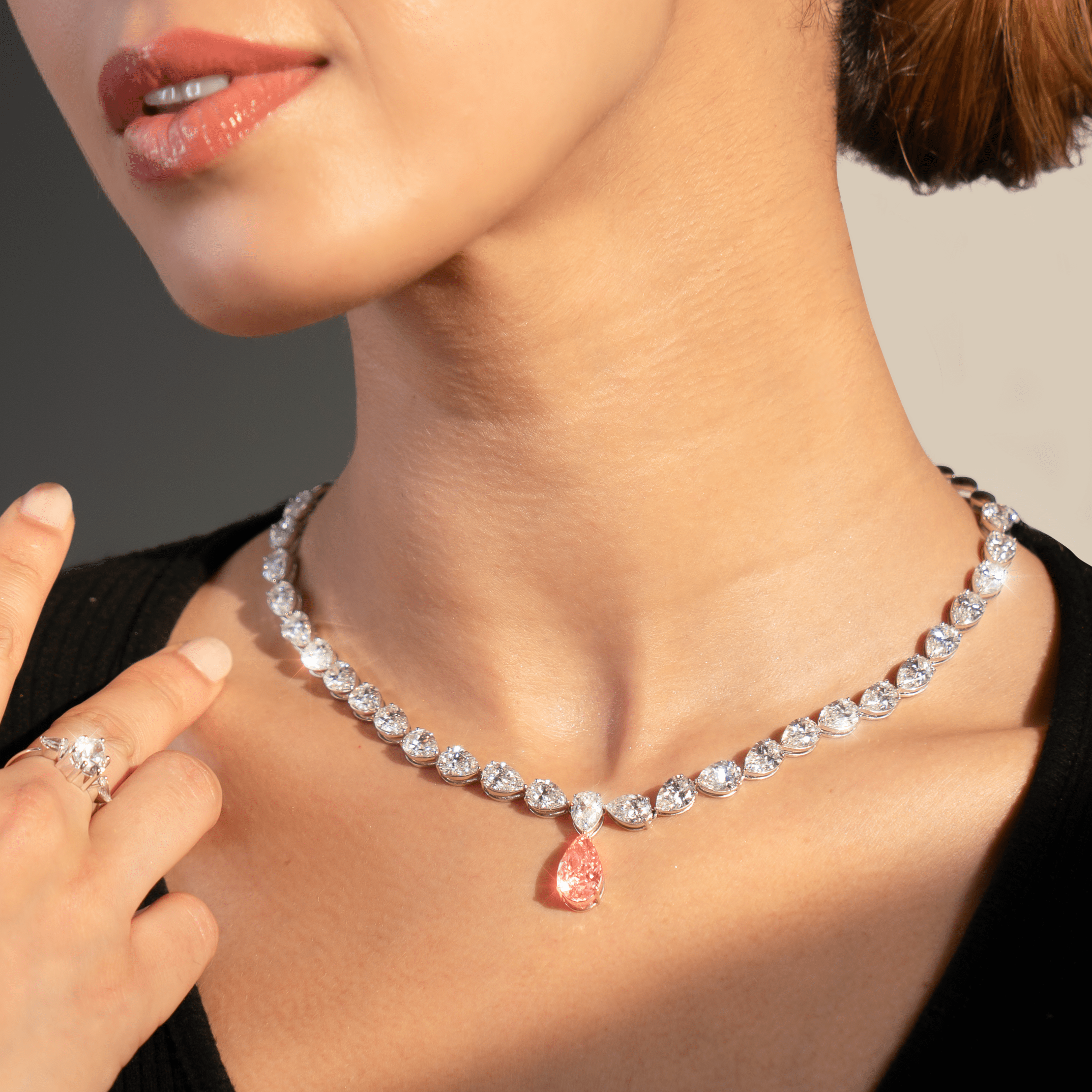 Zian's Pink Solitaire Necklace (31 carats) – True Diamond IN