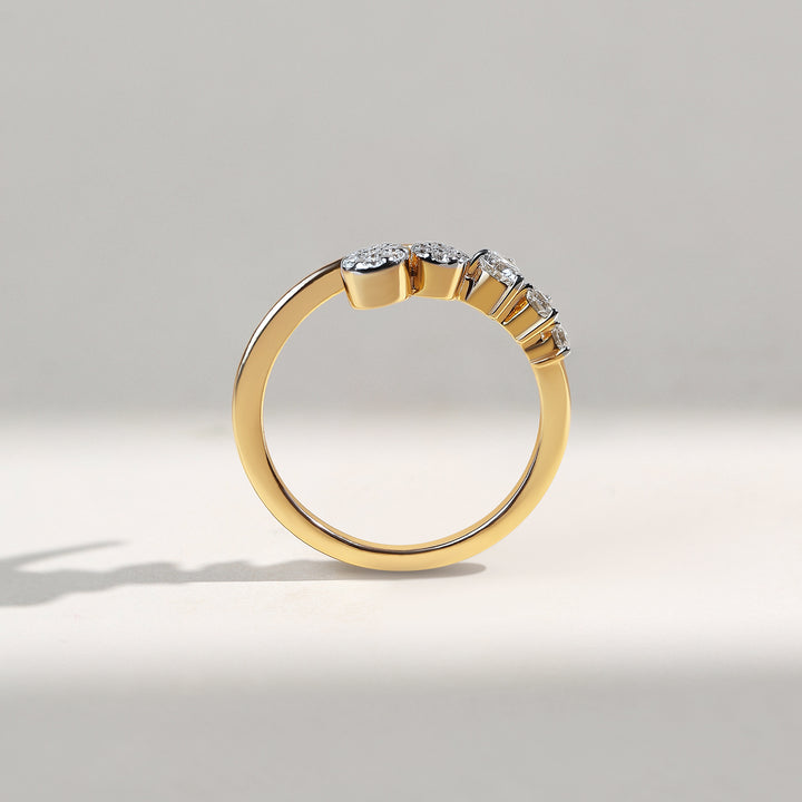 Side profile of 0.3 Ct Descend Ring highlighting tiered diamond cluster design