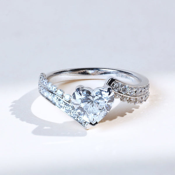 Glowing Heart 1 Ct Solitaire Ring