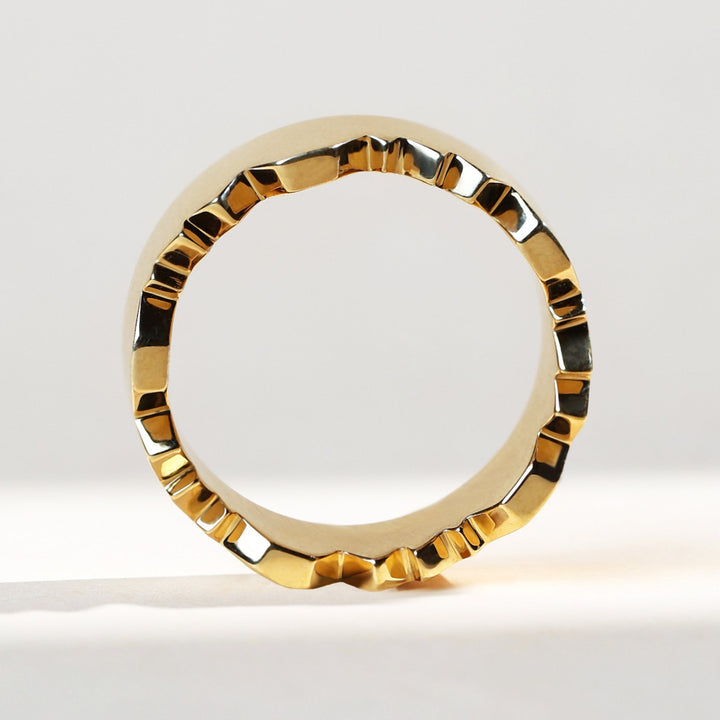 Circular front view of Perfect Together Ring with textured inner edges.