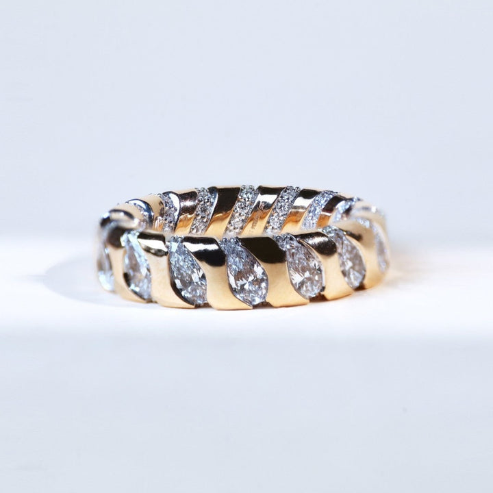 Front view of 3 ct Striping Beauty yellow gold band with pavé-set diamonds